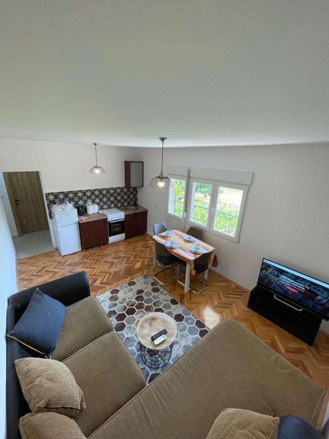 Entire 1-Bedroom Apartment With Free Parking Podgorica Exterior photo