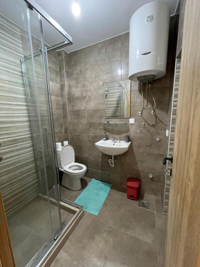 Entire 1-Bedroom Apartment With Free Parking Podgorica Exterior photo